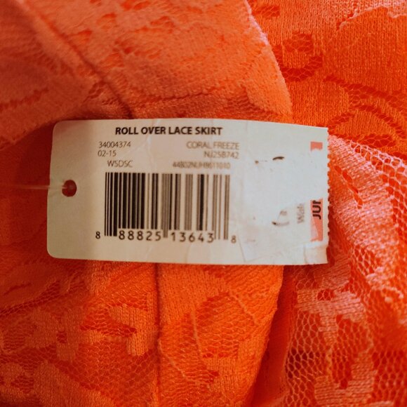 No Boundaries lace maxi skirt in coral blush pink (size XL) - Picture 5 of 8